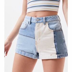 Pacsun Hopper Patch Denim Mom Shorts Size 28